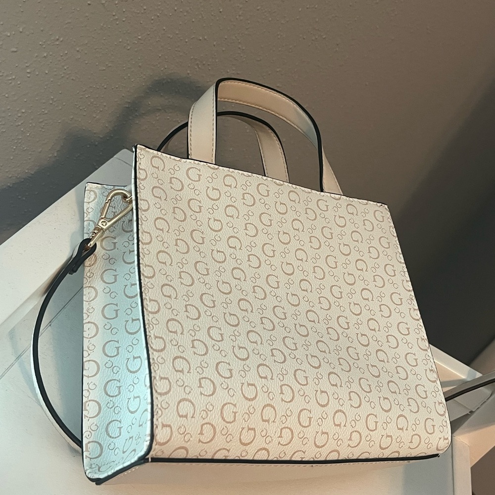 GUESS Cream Logo Crossbody Bag - Picture 2 of 3